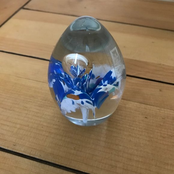 Mdina Studio Art Glass Egg Paperweight Controlled Bubble Blue Flower Signed - Picture 12 of 12